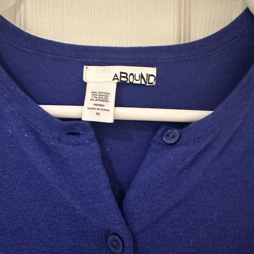 Abound cardigan in Blue Size Medium - Picture 2 of 3